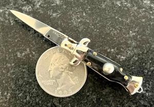 Miniature Switchblade Knife, Made In Italy, Vertical INOX Mark, Older Style, Imitation Horn Handle 