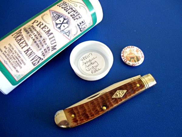 Northfield 488117 Antique Amber Jigged Bone Diamond Jack SFO Knife & Button Mint in Tube