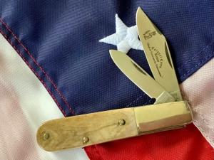 Orig Colonel Coon 2 Blade Barlow w/ Bone Handles & colonel coon blade etch