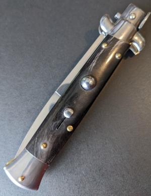 FRANK BELTRAME 23CM 9" BAYONET AUTO IN BUFFALO HORN...NEW 