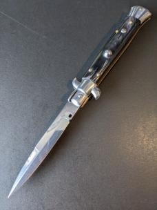 FRANK BELTRAME 23CM 9" BAYONET AUTO IN BUFFALO HORN...NEW FRANK BELTRAME 23CM 9" BAYONET AUTO IN BUFFALO HORN...NEW