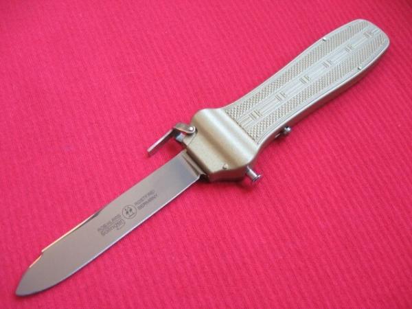 Vintage Robert KLAAS Solingen Germany Kissing Crane OTF Switchblade Knife - Mint Vintage Robert KLAAS Solingen Germany Kissing Crane OTF Switchblade Knife - Mint