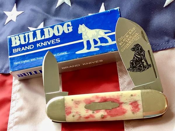 1998 Bulldog Brand HAND MADE / Hammer Forged Elephant Toe w/ Black & Tan Coonhound Blade Etch - NOS 1998 Bulldog Brand HAND MADE / Hammer Forged Elephant Toe w/ Black & Tan Coonhound Blade Etch - NOS