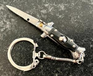 Miniature Switchblade Knife, Made In Taiwan, Wasp Body & Fishtail Style, Unused 