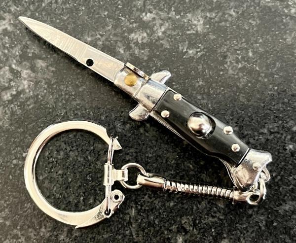Miniature Switchblade Knife, Made In Taiwan, Wasp Body & Fishtail Style, Unused 