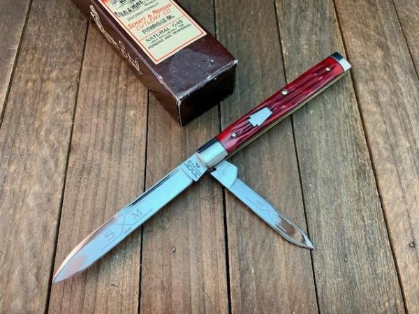 Schatt and Morgan Doctor’s Knife Deep Red Jigged Bone Schatt and Morgan Doctor’s Knife Deep Red Jigged Bone