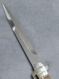 11" AGA Campolin Lock Back Stiletto. Stag Horn. 