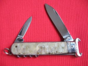 VINTAGE ROSTFREI STAMPED ITALIAN MANUAL SHELL PULLER KNIFE