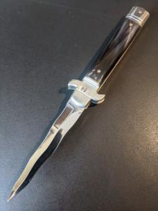 AKC Kris Blade Leverletto by Bill DeShivs Slim Leverlock 20cm - 8” Dark B. Horn AKC Kris Blade Leverletto by Bill DeShivs Slim Leverlock 20cm - 8” Dark B. Horn