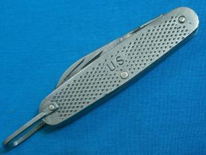 VINTAGE USA CAMILLUS 1982 MILITARY SCOUTS SCOUT CAMPING SURVIVAL FOLDING POCKET KNIFE KNIVES OLD