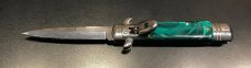 Stiletto-Style Leverlock Stiletto-Style Leverlock