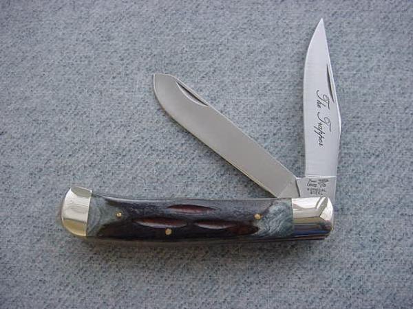 Vintage FROST CUTLERY, Custom Design, Stag, Etched, Classic Trapper Pattern Pocket Knife MIB