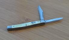Imperial 2 Blade Serpentine 2 3/4" Closed Cracked Ice Rare Tang Stamp Imperial/Stainless/USA
