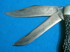 VINTAGE SABRE MONARCH AMERICAN KNIFE CO TRAPPER FOLDING POCKET KNIVES SHEATH VINTAGE SABRE MONARCH AMERICAN KNIFE CO TRAPPER FOLDING POCKET KNIVES SHEATH