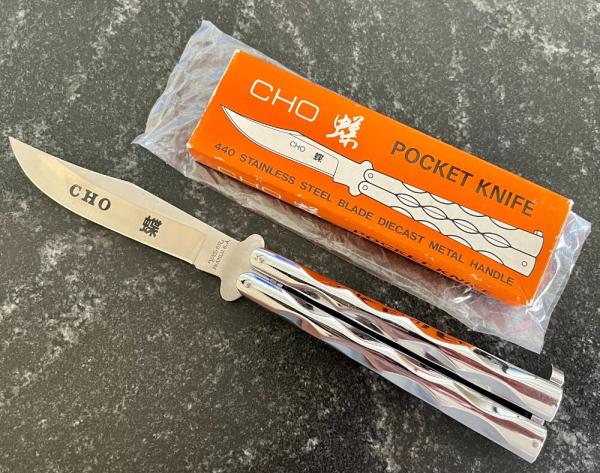 Vintage Valor Cho Balisong Knife, Made In Japan, Model 534, Original Box, Unused Vintage Valor Cho Balisong Knife, Made In Japan, Model 534, Original Box, Unused