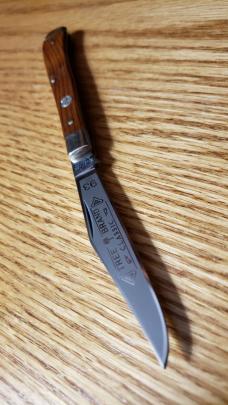 Boker Tree Brand Solingen Germany Made, 93 Slimline Trapper, Mint Condition, in the original box. Boker Tree Brand Solingen Germany Made, 93 Slimline Trapper, Mint Condition, in the original box.