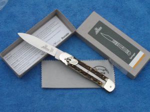 7-1/2" Hubertus (11cm)  Stag-Horn Springer Automatic Pocket Knife spear point blade