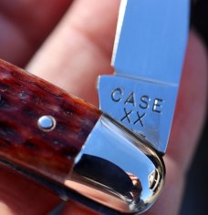 Unused Case XX Muskrat knife. Snaps, no cracks. Factory blades from 1940’s. Mint. Rare, like new
