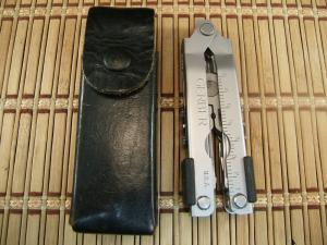 GERBER VINTAGE ORIGINAL MULTI-TOOL EXCELLENT CONDITION TOOLS SHOW LITTLE USE IF AT ALL AND SHEATH