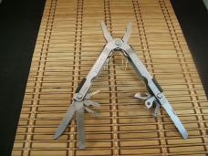 GERBER VINTAGE ORIGINAL MULTI-TOOL EXCELLENT CONDITION TOOLS SHOW LITTLE USE IF AT ALL AND SHEATH