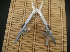 GERBER VINTAGE ORIGINAL MULTI-TOOL EXCELLENT CONDITION TOOLS SHOW LITTLE USE IF AT ALL AND SHEATH