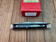 Robeson Mastercraft by Queen Doctor’s Knife Buffalo Horn 1 of 200 Robeson Mastercraft by Queen Doctor’s Knife Buffalo Horn 1 of 200
