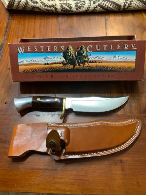Coleman Western West Mark 701 Knife, Sheath & Original Box 