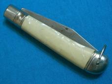 VINTAGE RICHARDS SHEFFIELD ENGLAND RCMP TRAPPER FOLDER FOLDING POCKET KNIFE KNIVES OLD VINTAGE RICHARDS SHEFFIELD ENGLAND RCMP TRAPPER FOLDER FOLDING POCKET KNIFE KNIVES OLD