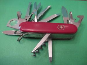 Victorinox Swiss Army EDC 