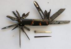 100 year old multiblade 18 blades tools 9 backsprings