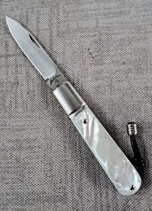 Vincenzo Balistreri Sfilato Slipjoint..Mother of Pearl..AEB-L..liners..lanyard pin and bead..coa.sli
