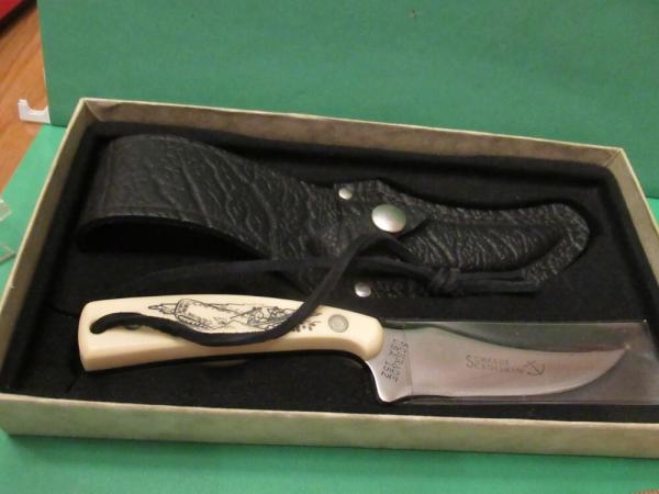 Schrade Scrimshaw Sharpe Finger Model 152 SC