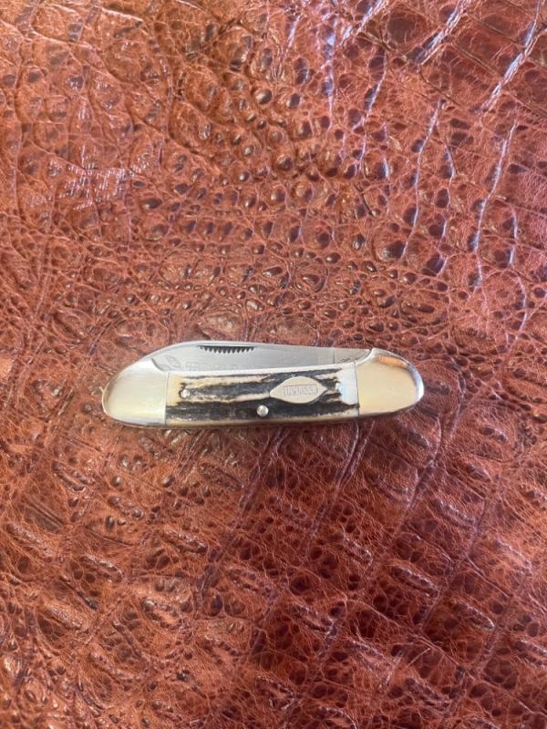1986 1st Generation Bulldog Brand Tobacco Canoe stag 1 of 224