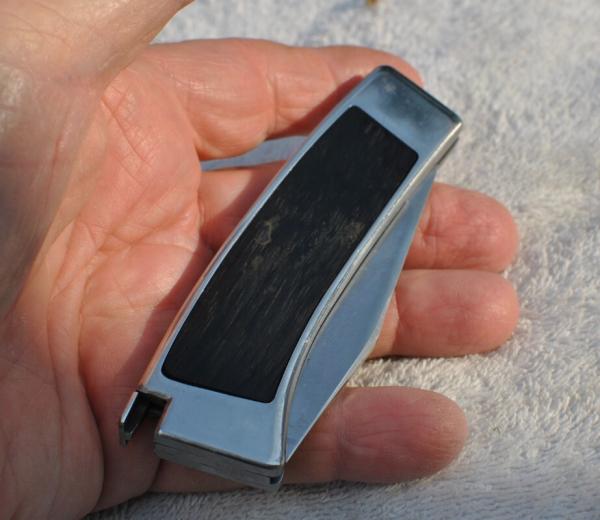 Valor Japan Large Tab Lock Folding Hunter 4" Closed Mint 1980's Knife Heavy Stainless Frame