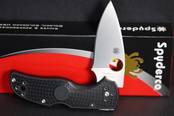 Spyderco™ Black Fiberglass Reinforced Nylon FRN Native 5 Lockback S30V Stainless Pocket Knife Spyderco™ Black Fiberglass Reinforced Nylon FRN Native 5 Lockback S30V Stainless Pocket Knife