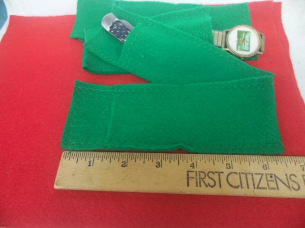 GREEN FELT POUCHES FOR STORING POCKET KNIVES AND JEWELRY ONE DOZEN MADE IN NC