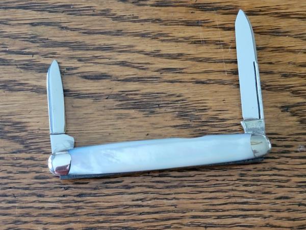 Case Bradford PA 8271 LP Pearl Knife Long Pull with Dove Tailed Bolsters RARE Case Bradford PA 8271 LP Pearl Knife Long Pull with Dove Tailed Bolsters RARE