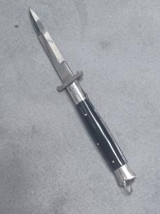8 3/4" Black Rizzuto.