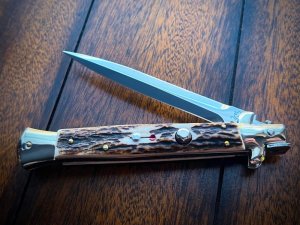 Latama Stag 11” switchblade 
