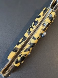 SKM Bumble Bee 23cm 9" NOS Bayonet Auto SKM Bumble Bee 23cm 9" NOS Bayonet Auto