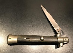 Rare Vintage "WANDY" 9" Italian Stiletto, D-Stamped Liners