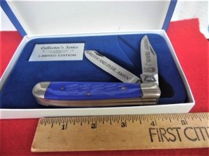 BLUE BONE RANDY TRAVIS TROUBLESOME CREEK LMT.TRAPPER IN BOX ENGRAVED BLADES
