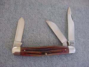 Vintage QUEEN(Crown) U.S.A., Winterbottom Bone, 3 15/16" Classic Stockman Pattern Pocket Knife 