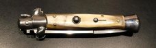Renzo B. Italian 9" Stiletto, Honey Horn Scales