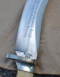 Anton Wingen Jr. Othello Germany Skinner 1950's 9 1/2" OAL Stag Finger Grooves  Thumb Guard 