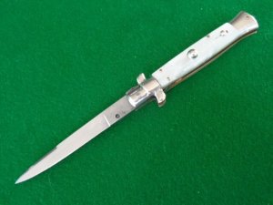 RARE M. Italy Inox in an Oval 20cm (8") PICK LOCK Imitation Pearl Pearlex Scales NICE !