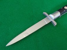 RARE Large c. 1970's RIZZUTO ESTILETO MILANO 10-3/8" SOMBRERO FOLDING GUARDS NICE !!! RARE Large c. 1970's RIZZUTO ESTILETO MILANO 10-3/8" SOMBRERO FOLDING GUARDS NICE !!!
