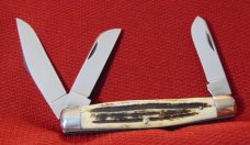 QUEEN STEEL # 49 BIG STOCKMAN 1958 – 1960 TANG STAMP IS Q STEEL ETCHED BLADE WINTERBOTTOM BONE QUEEN STEEL # 49 BIG STOCKMAN 1958 – 1960 TANG STAMP IS Q STEEL ETCHED BLADE WINTERBOTTOM BONE
