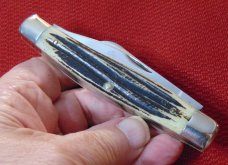 QUEEN STEEL # 49 BIG STOCKMAN 1958 – 1960 TANG STAMP IS Q STEEL ETCHED BLADE WINTERBOTTOM BONE QUEEN STEEL # 49 BIG STOCKMAN 1958 – 1960 TANG STAMP IS Q STEEL ETCHED BLADE WINTERBOTTOM BONE