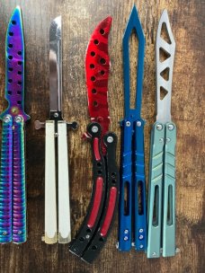 Lot of 20 Butterfly Balisong Trainer Knives Lot of 20 Butterfly Balisong Trainer Knives